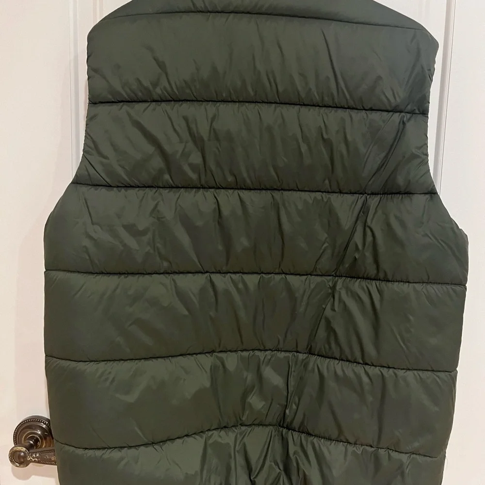 Zara Men sleeveless puffer vest in olive green size S - Picture 2 of 2